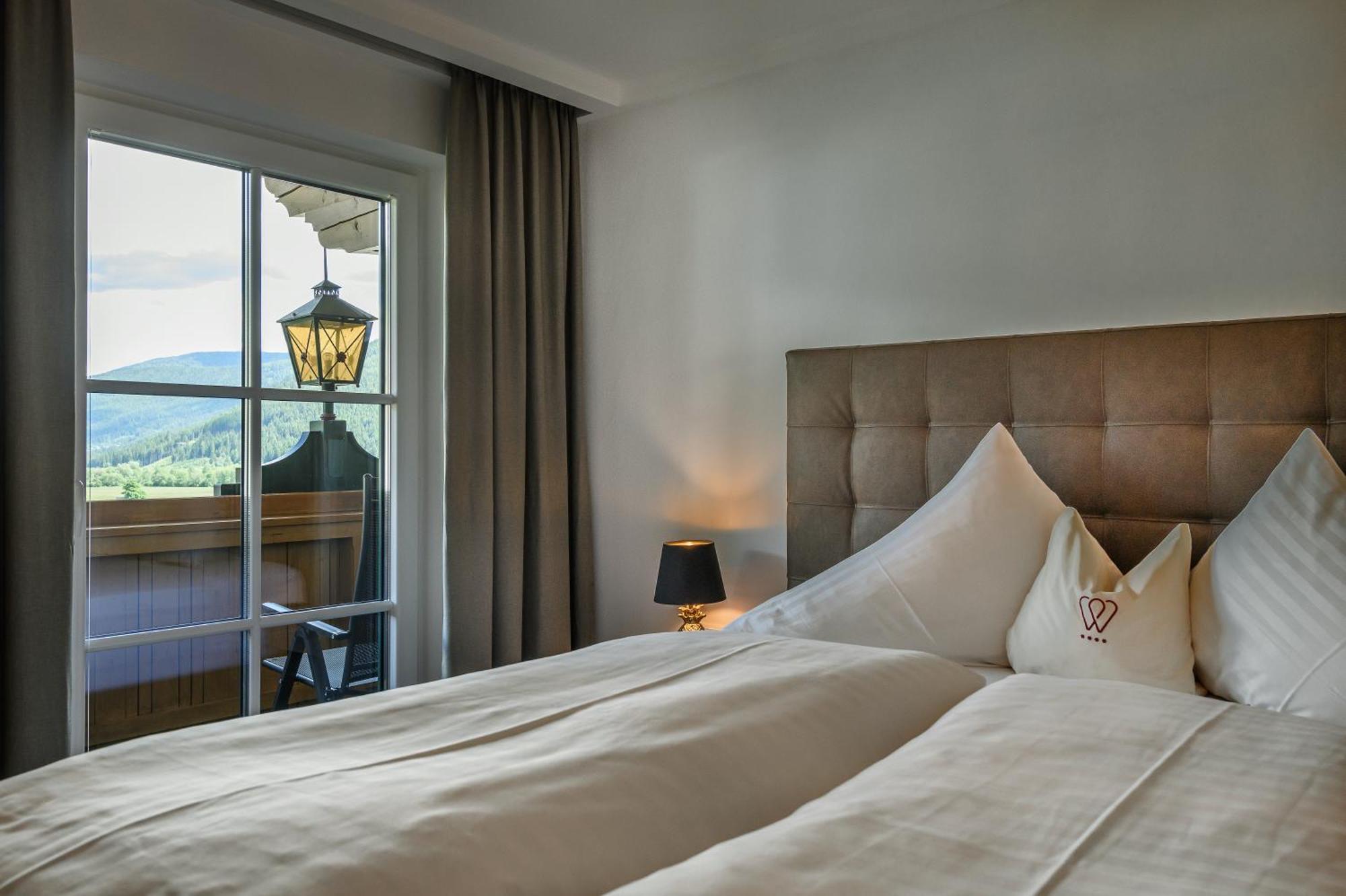 Hotel & Restaurant Wastlwirt Санкт Михаел им Лунгау Екстериор снимка