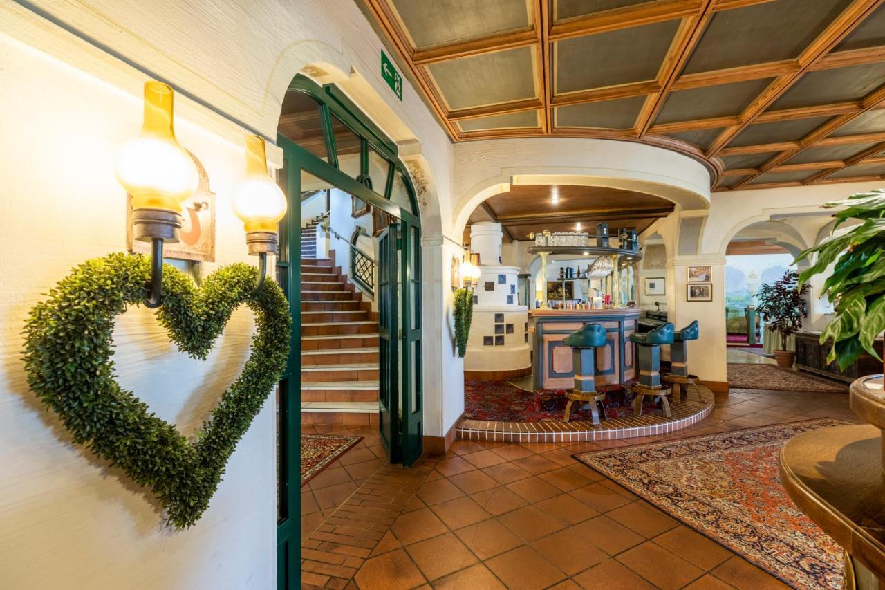 Hotel & Restaurant Wastlwirt Санкт Михаел им Лунгау Екстериор снимка
