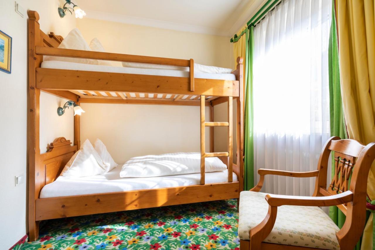 Hotel & Restaurant Wastlwirt Санкт Михаел им Лунгау Екстериор снимка