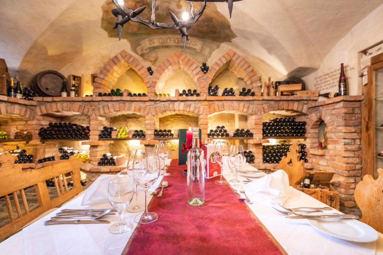 Hotel & Restaurant Wastlwirt Санкт Михаел им Лунгау Екстериор снимка