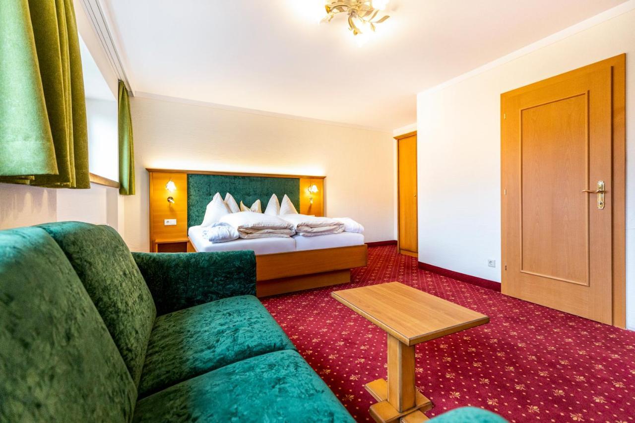 Hotel & Restaurant Wastlwirt Санкт Михаел им Лунгау Екстериор снимка